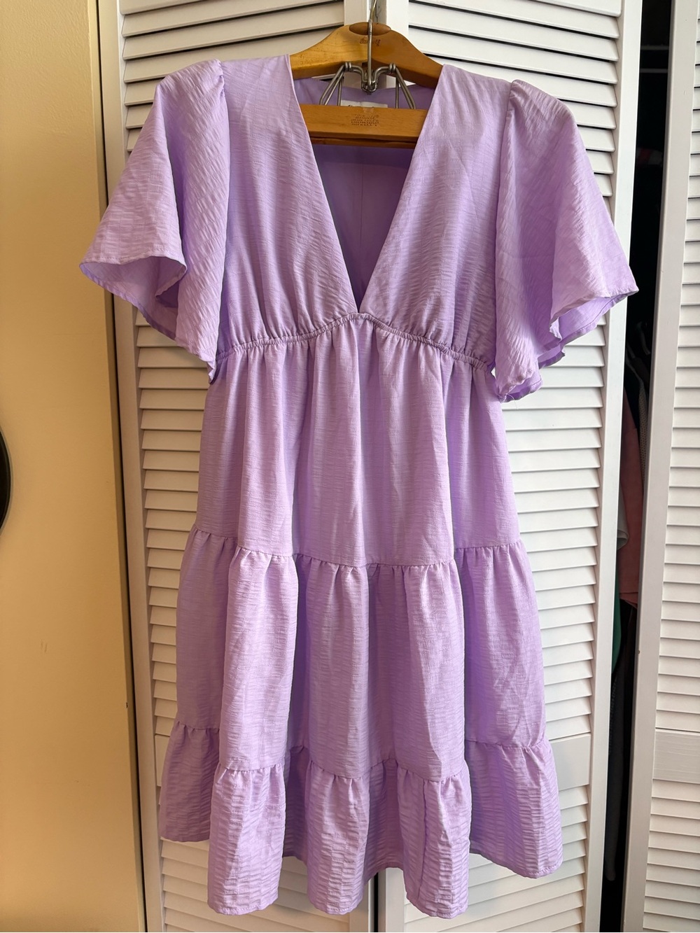 She + Sky Lilac Tiered Babydoll Mini Dress Flutter Sleeve V-Neck Size S
